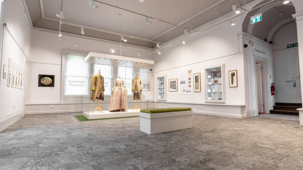 idea design bankfield museum fashion gallery 28
