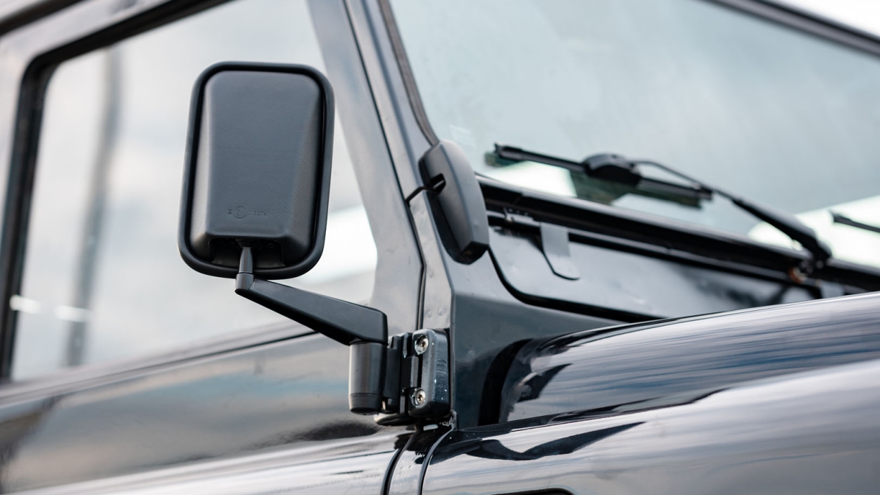 Black Land Rover Defender Vehicle Photographer Wipdesigns (41)