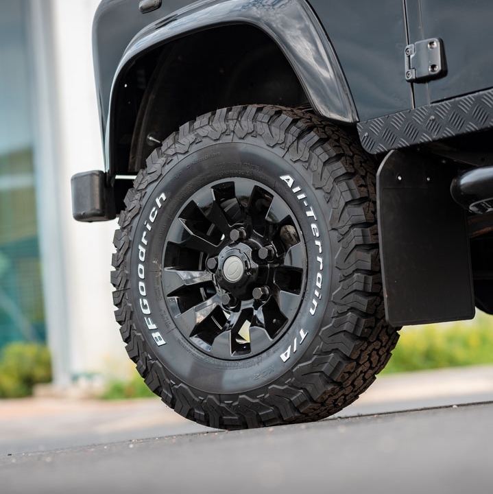 Black Land Rover Defender Vehicle Photographer Wipdesigns (44)