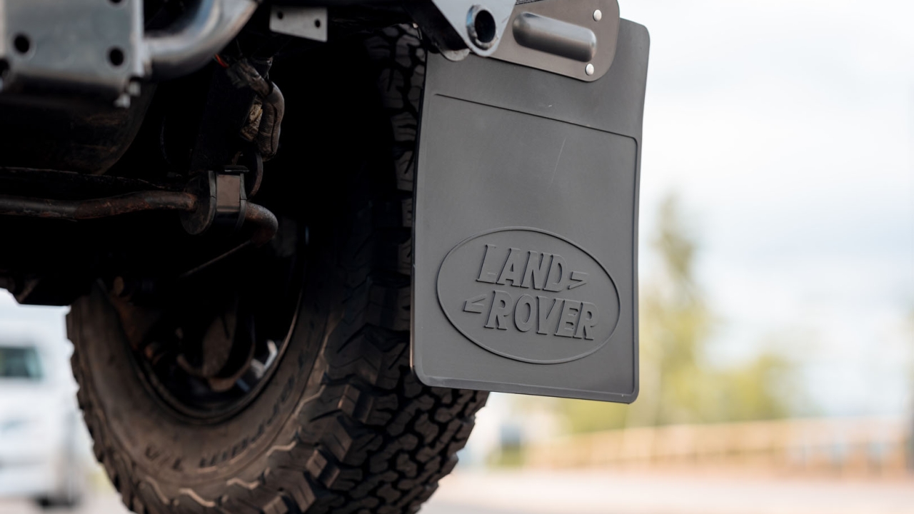 Black Land Rover Defender Vehicle Photographer Wipdesigns (46)