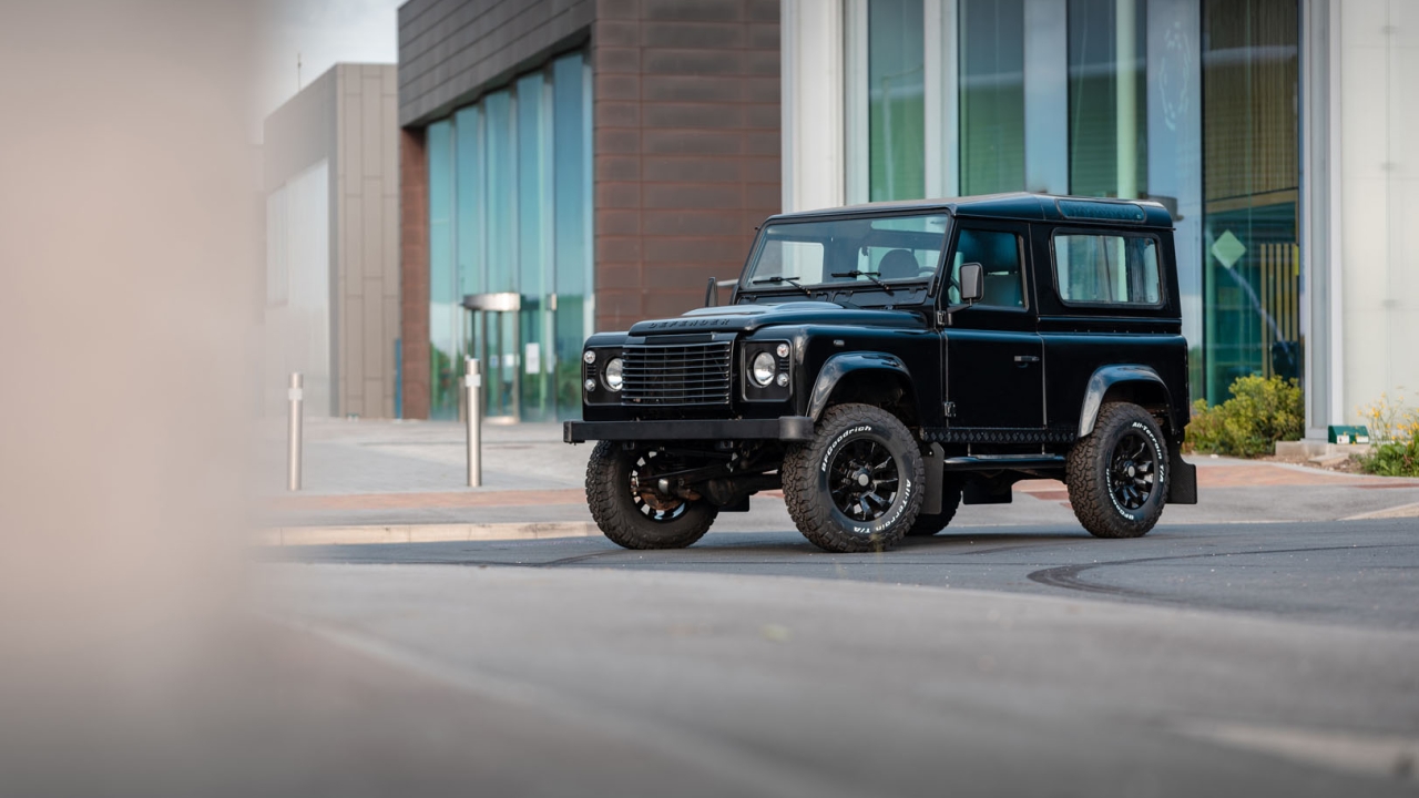 Black Land Rover Defender Vehicle Photographer Wipdesigns (48)