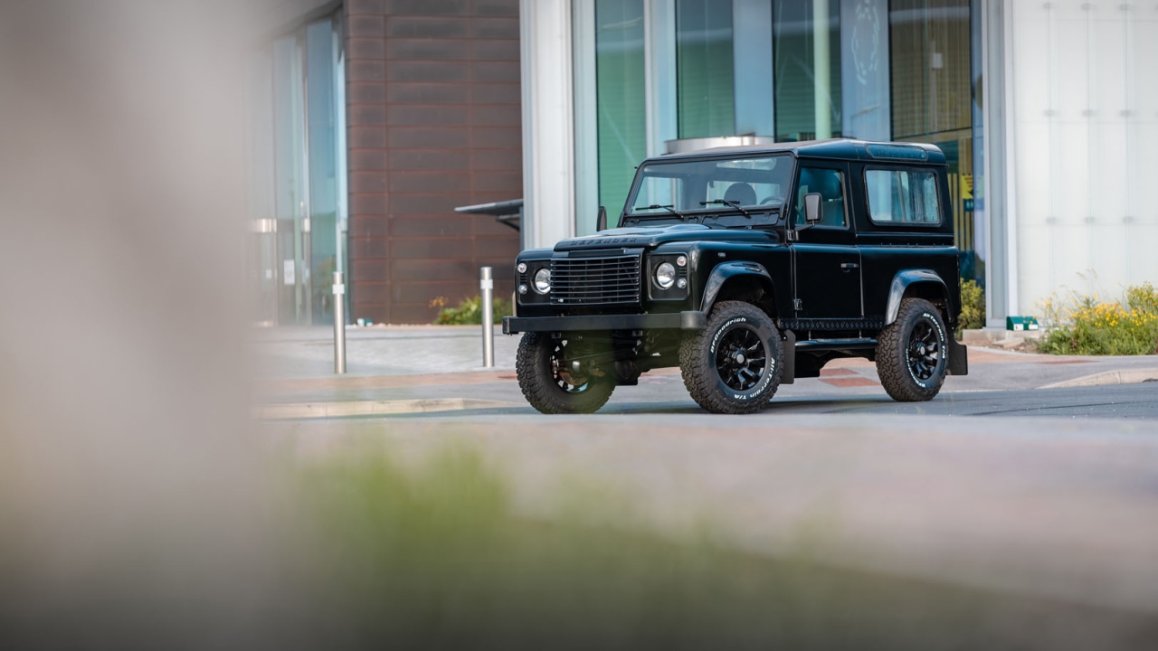 Black Land Rover Defender Vehicle Photographer Wipdesigns (49)